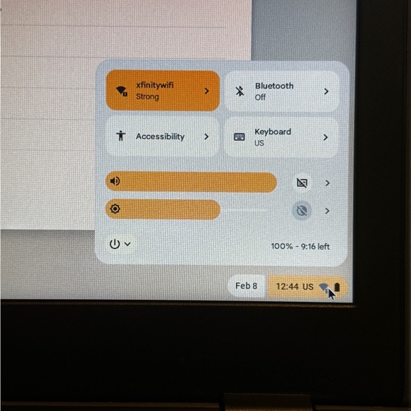Lenovo 100e Chromebook 2nd Gen - Black - Picture 3 of 8